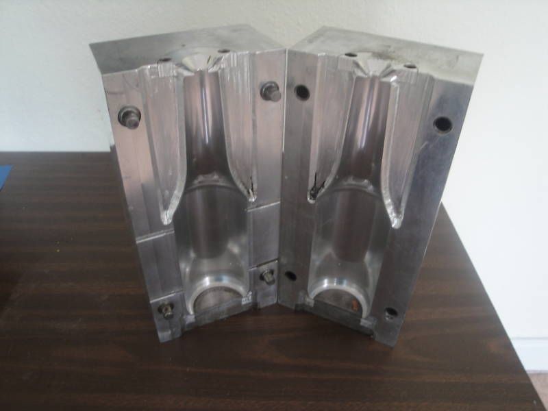 bottle mold for blow molding 750 ml bottle  