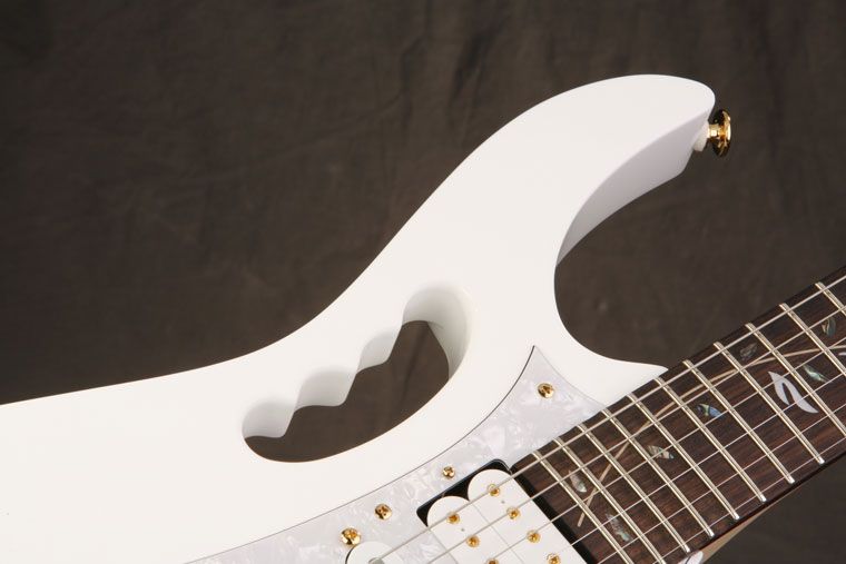 IBANEZ JEM/U7V WHITE   Steve Vai   slightly used   