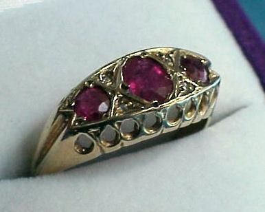 Antique VICTORIAN 9Ct .375 Gold RUBY DIAMOND BAND RING  