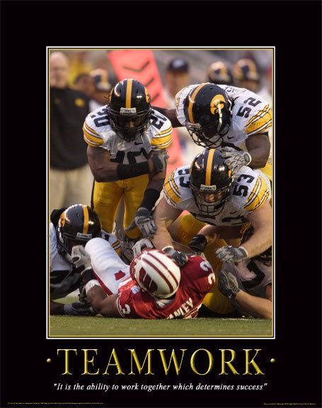 TEAMWORK IOWA HAWKEYE FOOTBALL 11 X 14 WIS. TACKLE  