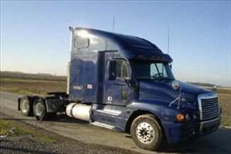 2007 Freightliner Century Sleeper Cab Diesel Semi Truck 2007 