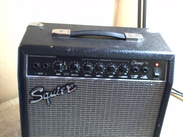   Instruments Squier Champ 15 15 Watt Electric Guitar Amplifier Amp