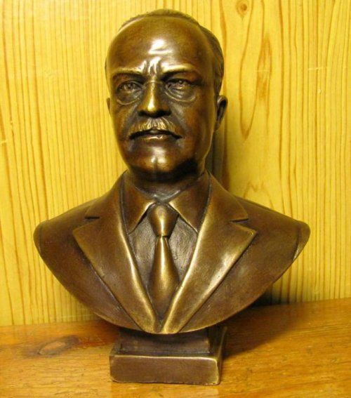 SOVIET DIPLOMAT   VYACHESLAV MOLOTOV   BRONZE STATUE  