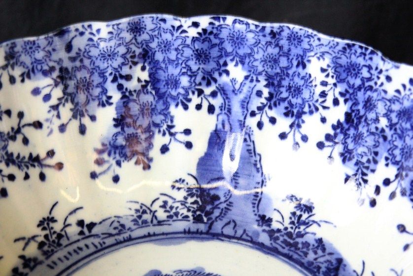 205 LOT 2 VINTAGE 1930s ORIENTAL FLOW BLUE PCS LARGE FRUIT BOWL AND 