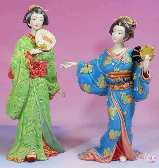 Porcelain Figurine Japanese Kimono Geisha Lady   Playing Bird