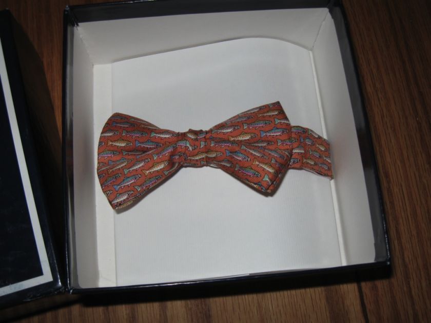   VINEYARD VINES BOW TIE 100% SILK TARPON FISH MARTHAS VINEYARD  