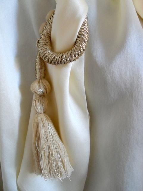 New PORTS Silk Tied Neckline Jasmine Ivory Top 2 $395  