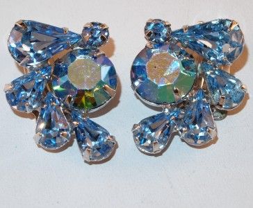 VTG WEISS AURORA BOREALIS BLUE RHINESTONE CLIP EARRINGS  