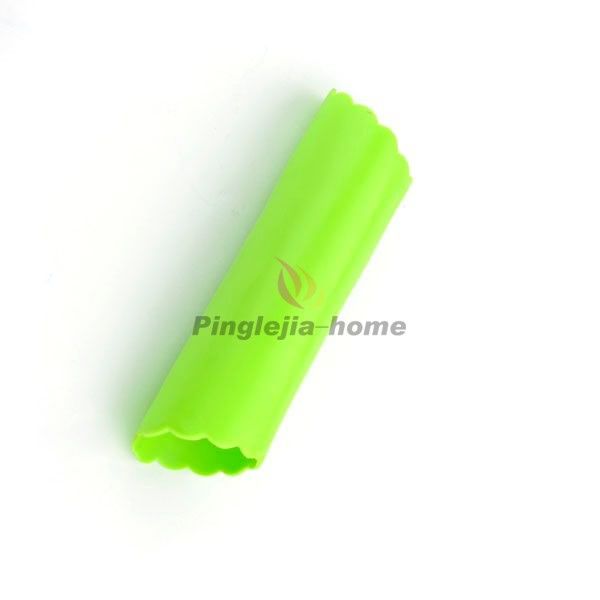 Cooking Helper Useful Garlic Skin Peeler Silicone Kitchen Tool Peel 