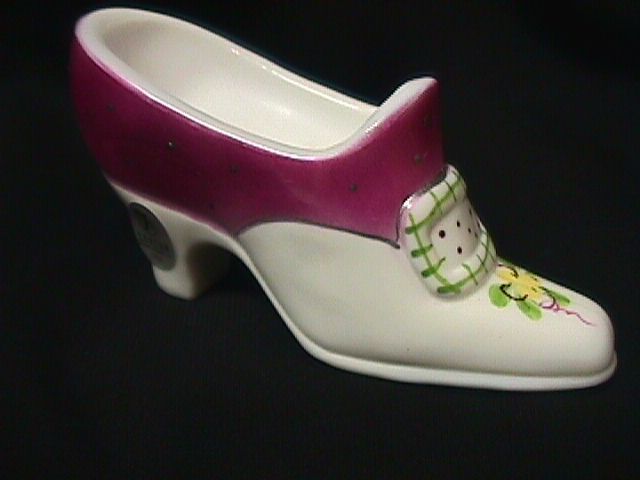 FENTON HANDPAINTED WHITE MILK GLASS SHOE #7737 DS  