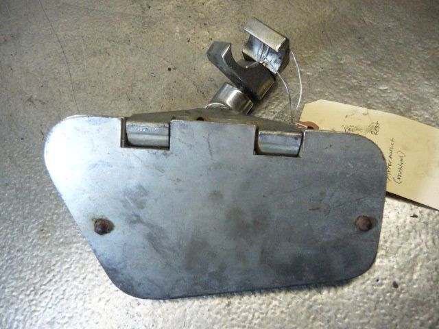 88 SUZUKI CAVALCADE 1400 R/H FOOT REST AFTERMARKET  