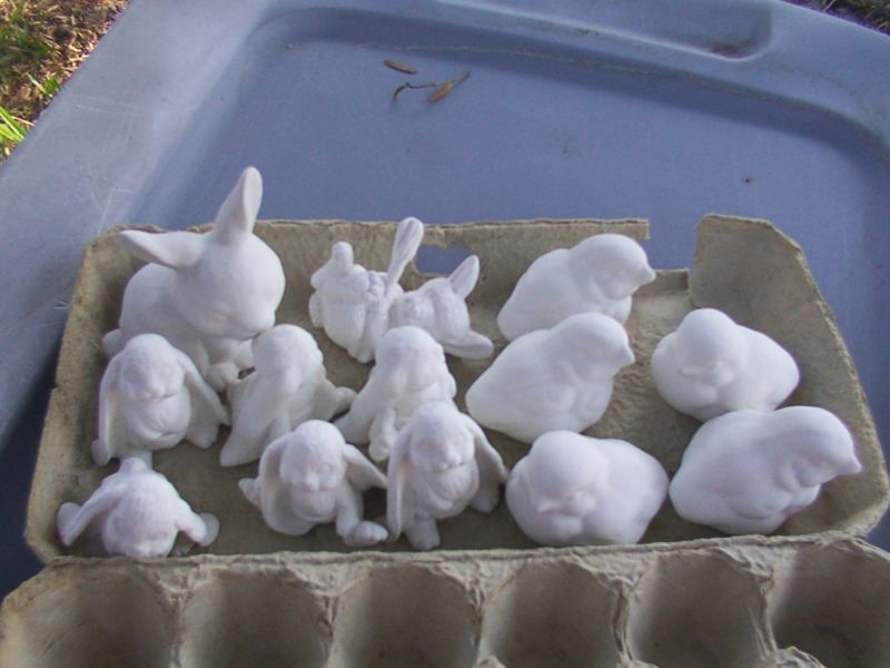 CHICKS AND 8 BUNNYS / READY TO PAINT  