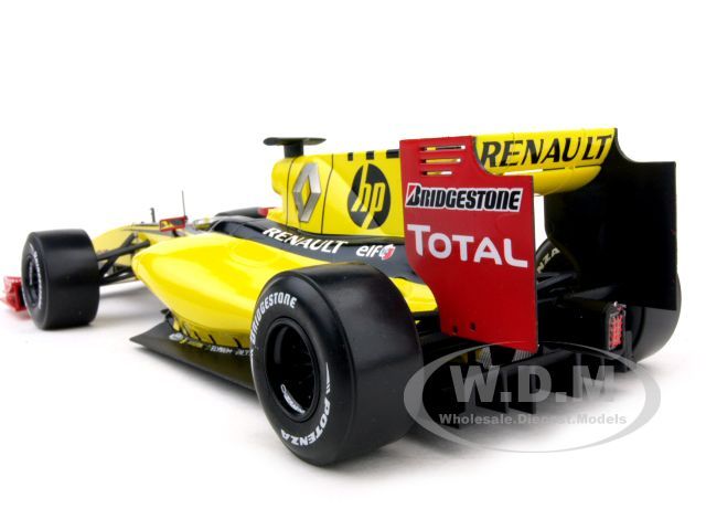 RENAULT F1 TEAM SHOWCAR R30 2010 118  