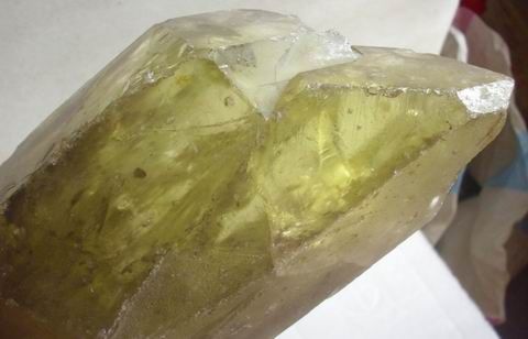 This item is natural smoke citrine quartz crystal cluster points.
