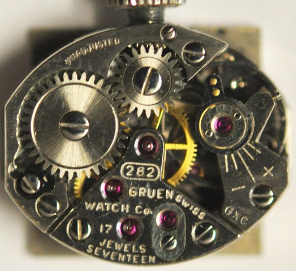 VINTAGE GRUEN WRIST MOVEMENT 17 JEWELS CALIBER 282 RUNNING #992  