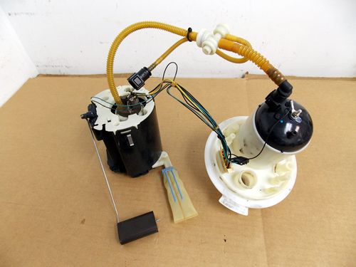 LAND ROVER FUEL PUMP FOR LR2 OEM  