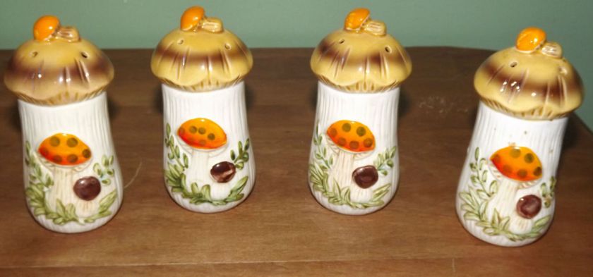 Vintage Set of 4 Ceramic Mushroom Spice Shakers Japan  