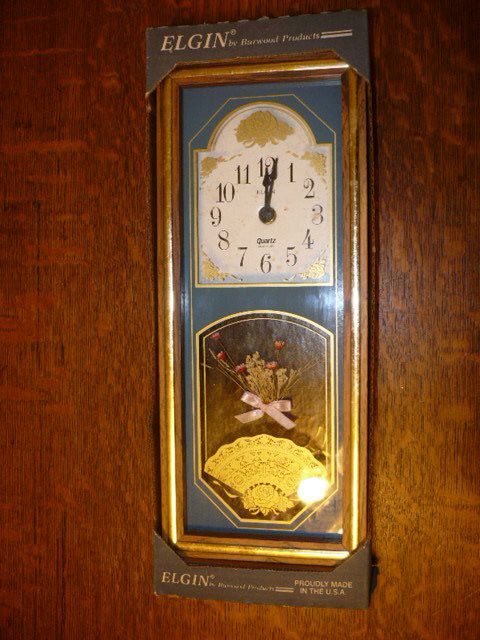 VINTAGE ELGIN QUARTZ BURWOOD SHELF CLOCK, NIB  