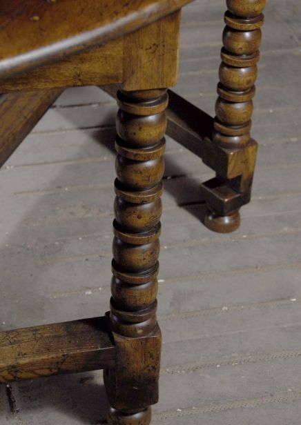 ENGLISH BARLEY TWIST RUSTIC WAKES KITCHEN TABLE  