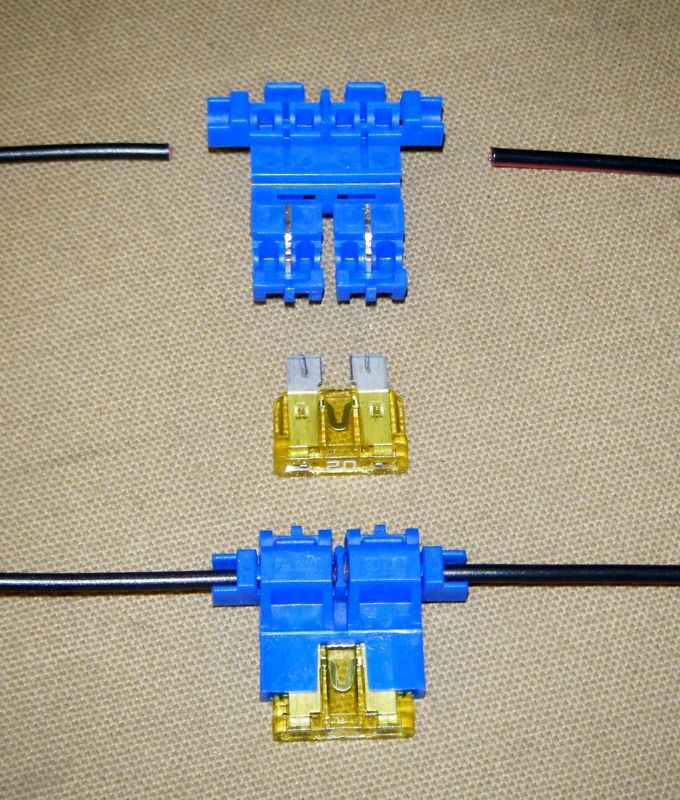 3M SCOTCHLOK 972 SELF STRIPPING FUSE HOLDER 020AMP  