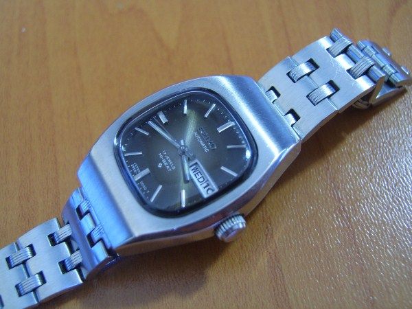 VINTAGE 70S LADIES SEIKO HI BEAT MODEL 2906 3020 AUTOMATIC   ALL 