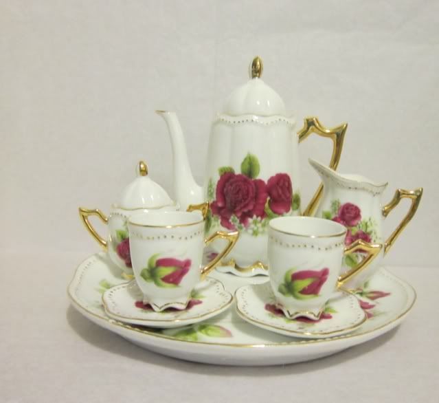 Doll Size TEASET   Victorias Garden   NEW  