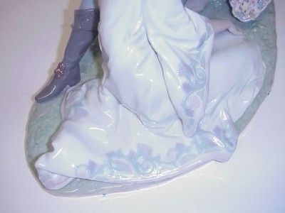 MEDIEVAL ROMANCE LLADRO #6327G RETIRED  