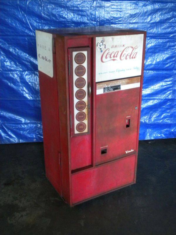 VINTAGE VENDO COCA COLA/COKE MACHINE ***ONTARIO, CALIF.***  