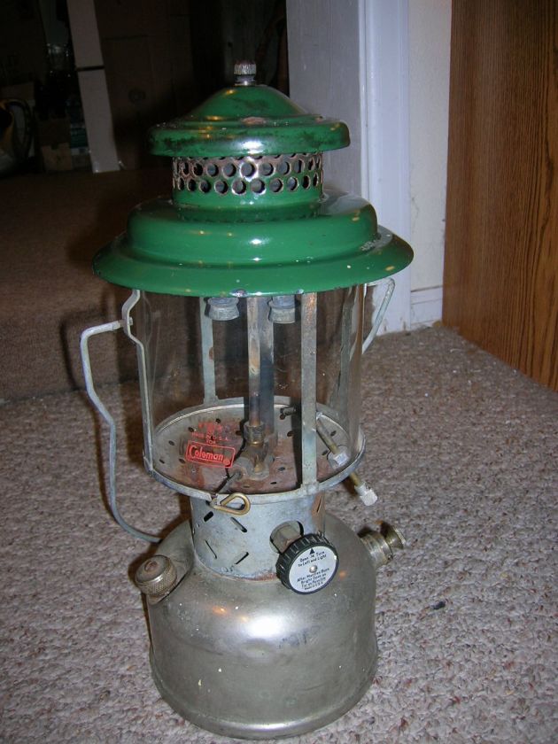 VINTAGE COLEMAN 220D 1950’S SUNSHINE OF THE NIGHT LANTERN  