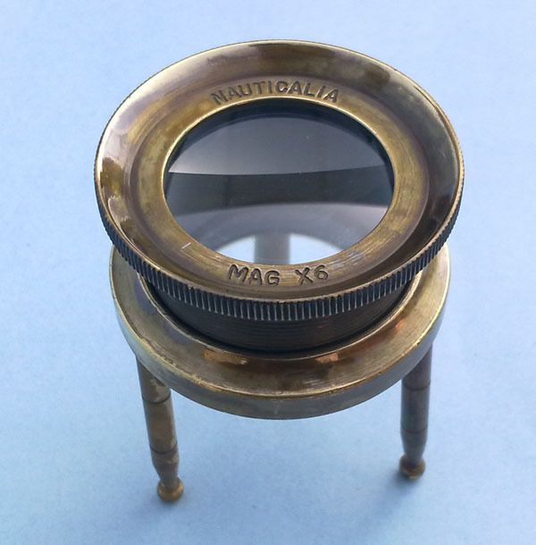 ANTIQUE BRASS MAGNIFIER / MAGNIFYING GLASS DESK TOP  