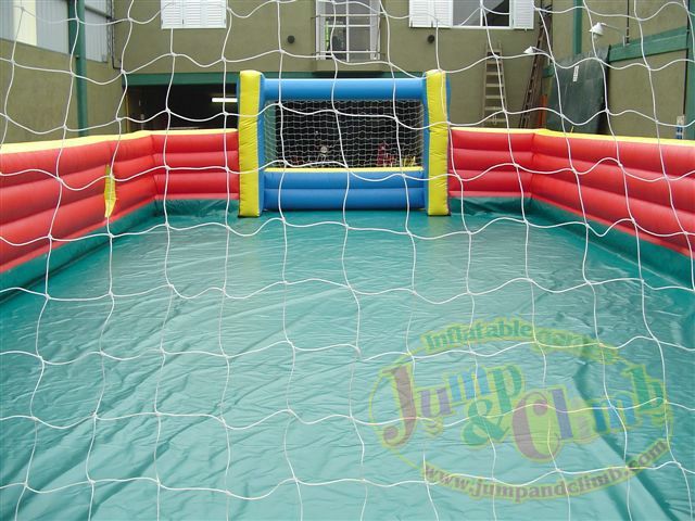 SPORTS & GAMES   NEW SOCCER FIELD W INFLATABLE WALLS  