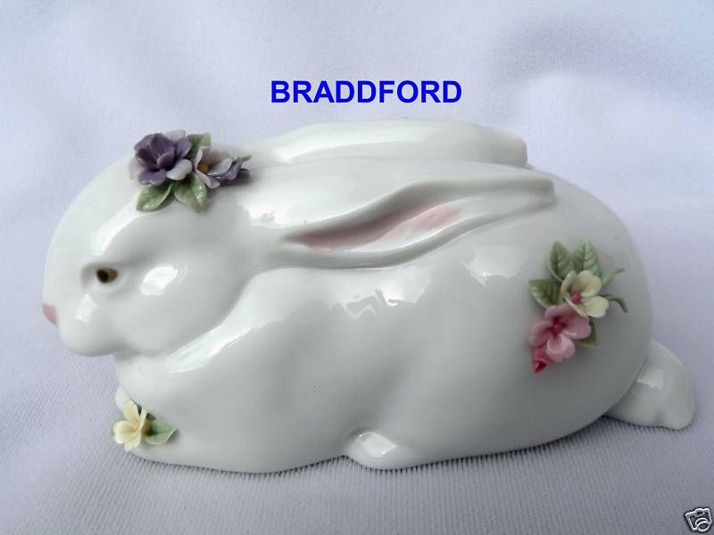 LLADRO 6097 Sleeping Bunny with Flowers *** MINT ***  