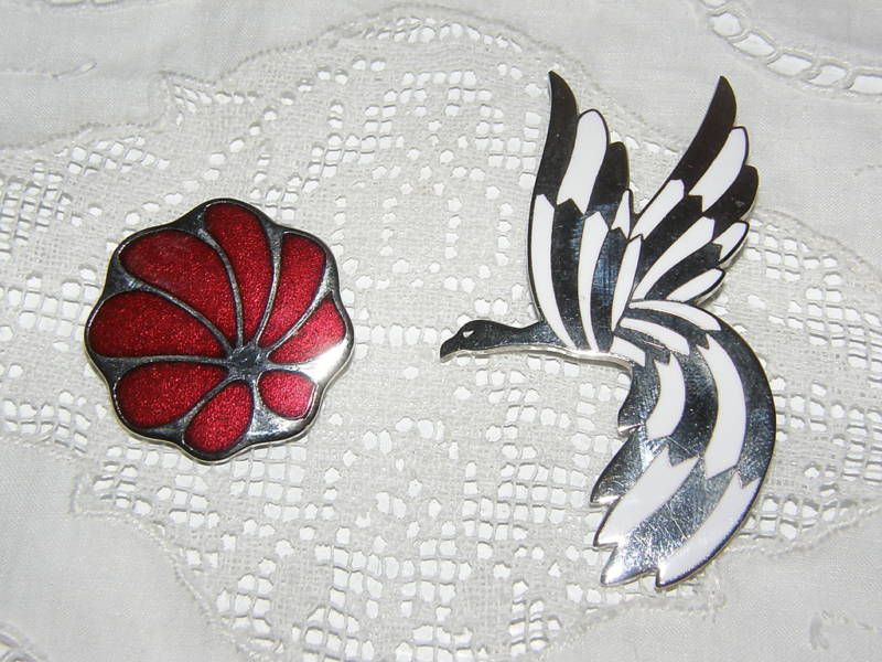 LOT 2 VINTAGE BROOCHES PINS RIVEST SIGNED ENAMEL CHROME  