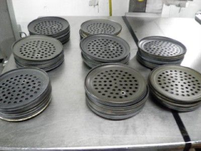 PIZZA PANS SMALL 7 IN DIAMETER METAL  